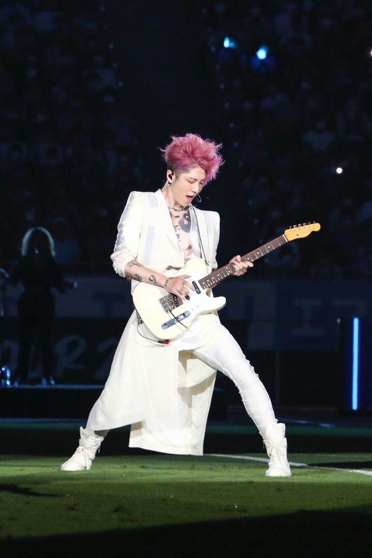 MIYAVI、国立競技場でロックなエール！ 「ここで演奏できたことは誇り」