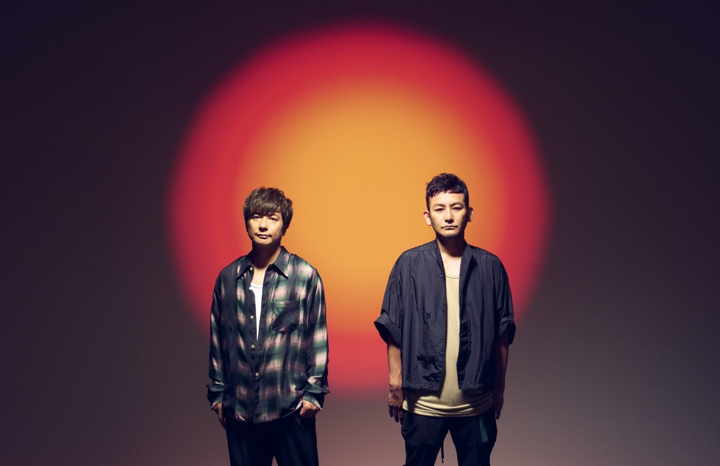 ポルノグラフィティ、アルバム『暁』のリリースを記念して全国のCDショップにてパネル展の開催が決定