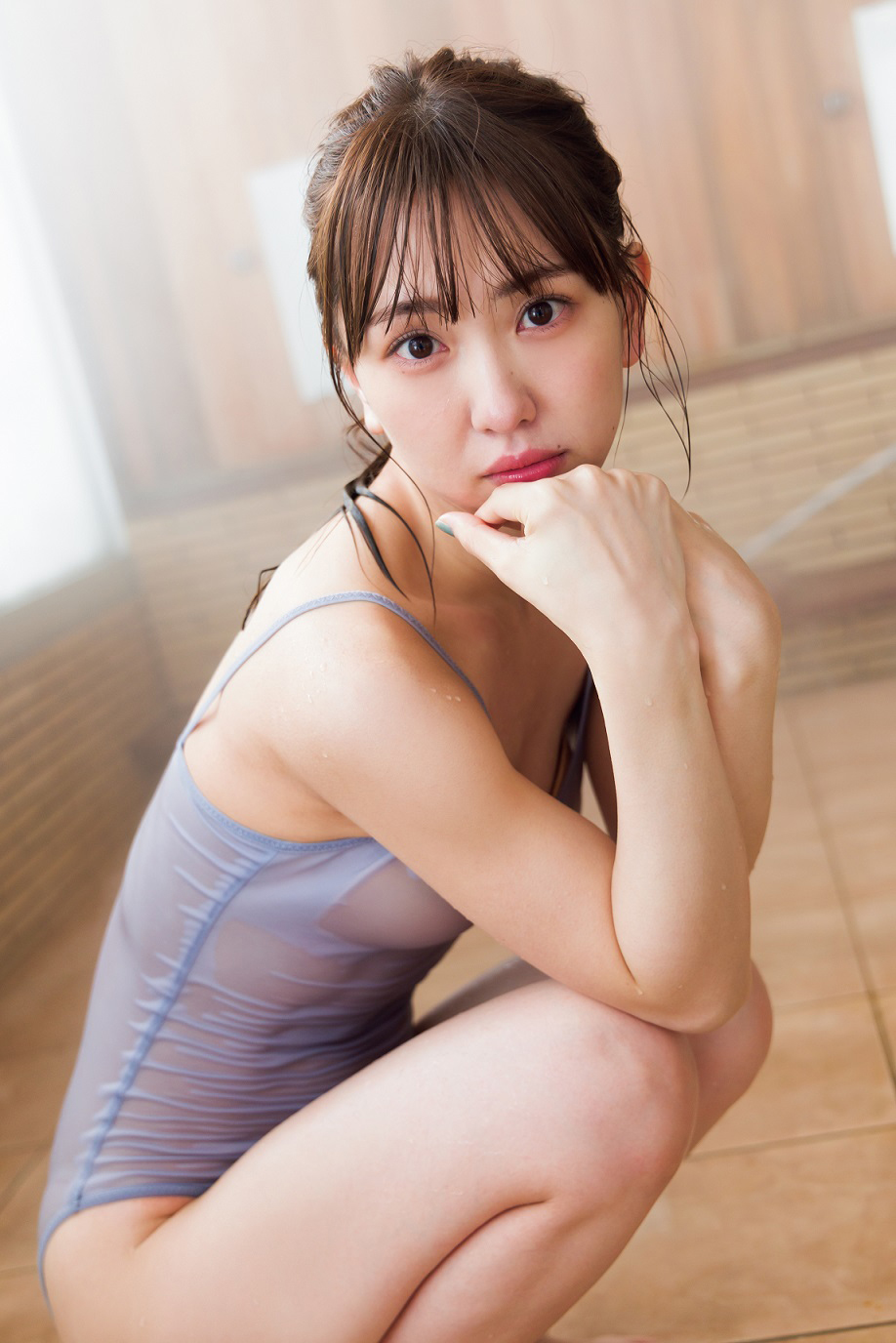 SKE48・熊崎晴香、1st写真集より透け感のある水色の水着カットを先行解禁 - 画像一覧（3/4）