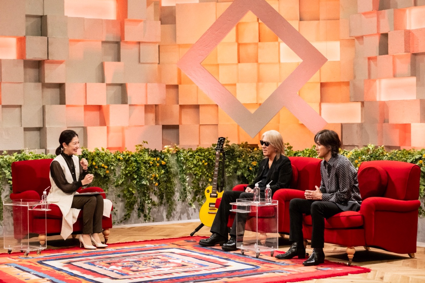 B’z、NHK『クローズアップ現代』に出演！ YOSHIKI、ドリカム中村正人が、B’zの“ヒットの理由”をコメント - 画像一覧（3/3）