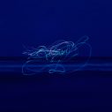 秋山黄色、新曲「蛍」をデジタルリリース！ 真夜中の海辺にてワンカット撮影されたMVのプレミア公開も決定 - 画像一覧（1/3）