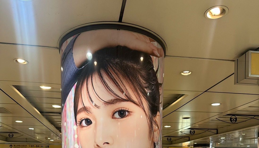 プロジェクト『IDOLS』の柱巻き広告が表参道駅に登場！「表参道駅に