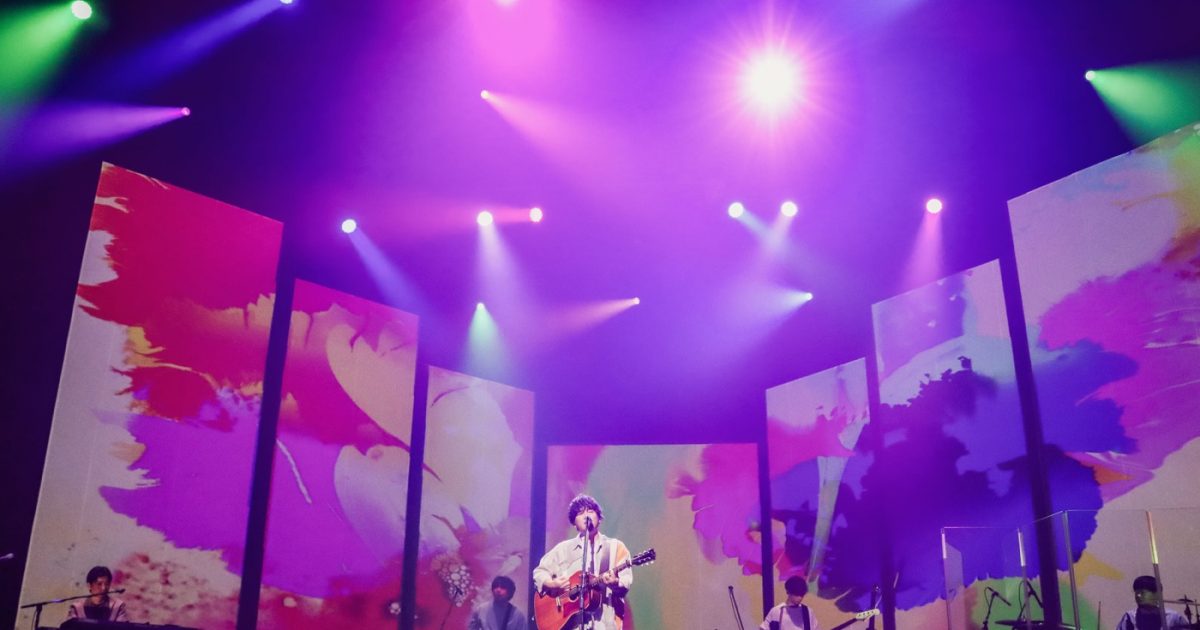 ライブレポート】秦基博、最新アルバム『Paint Like a Child』を