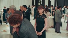菊池風磨（Sexy Zone）主演ドラマ『ウソ婚』いよいよ“ウソ妻”が社交界に本格デビュー - 画像一覧（3/10）