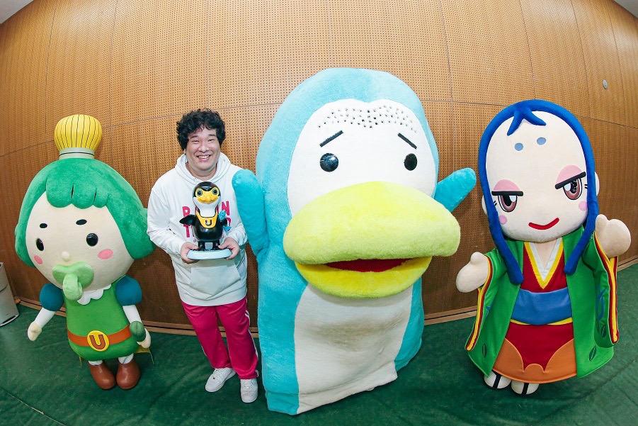 【ライブレポート】岡崎体育、阿部真央＆LOSTAGEを迎えた対バン企画の“京都編”が大盛況！「実家はここから車で5分ぐらい」 - 画像一覧（13/14）