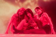 【ライブレポート】MISAMO、ショーケースライブでTWICEメンバーからのサプライズコメント映像に涙 - 画像一覧（4/10）