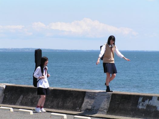 ヨルシカsuisによる「若者のすべて」のMVビハインドシーン公開！永瀬廉×出口夏希出演映画『よめぼく』主題歌