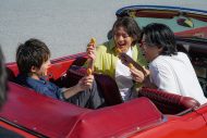 Number_iの3人が夏の海辺ドライブ！マクドナルド新TVCM「たっぷりいこうぜ！海」篇が放映開始 - 画像一覧（3/12）