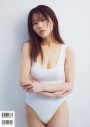 田中美久、谷間溢れる柔らかバストが露わに。表紙飾る2誌の水着グラビア公開「夏にかけてガンガンいくのでよろしくお願いしまーす」 - 画像一覧（2/4）
