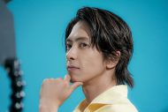広瀬すず×山下智久、夏の装いでマックカフェの新TVCMに再登場！「フラッペしちゃった（ハート）」 - 画像一覧（18/27）