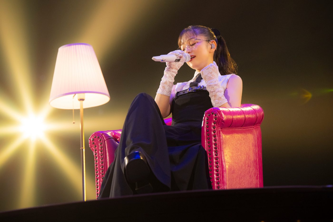 【ライブレポート】西野カナ、約7年ぶりの全国アリーナツアー『Fall In Love With You Again Tour 2025』完走！ファンへの恋心に満ちたファイナルステージを振り返る - 画像一覧（4/7）