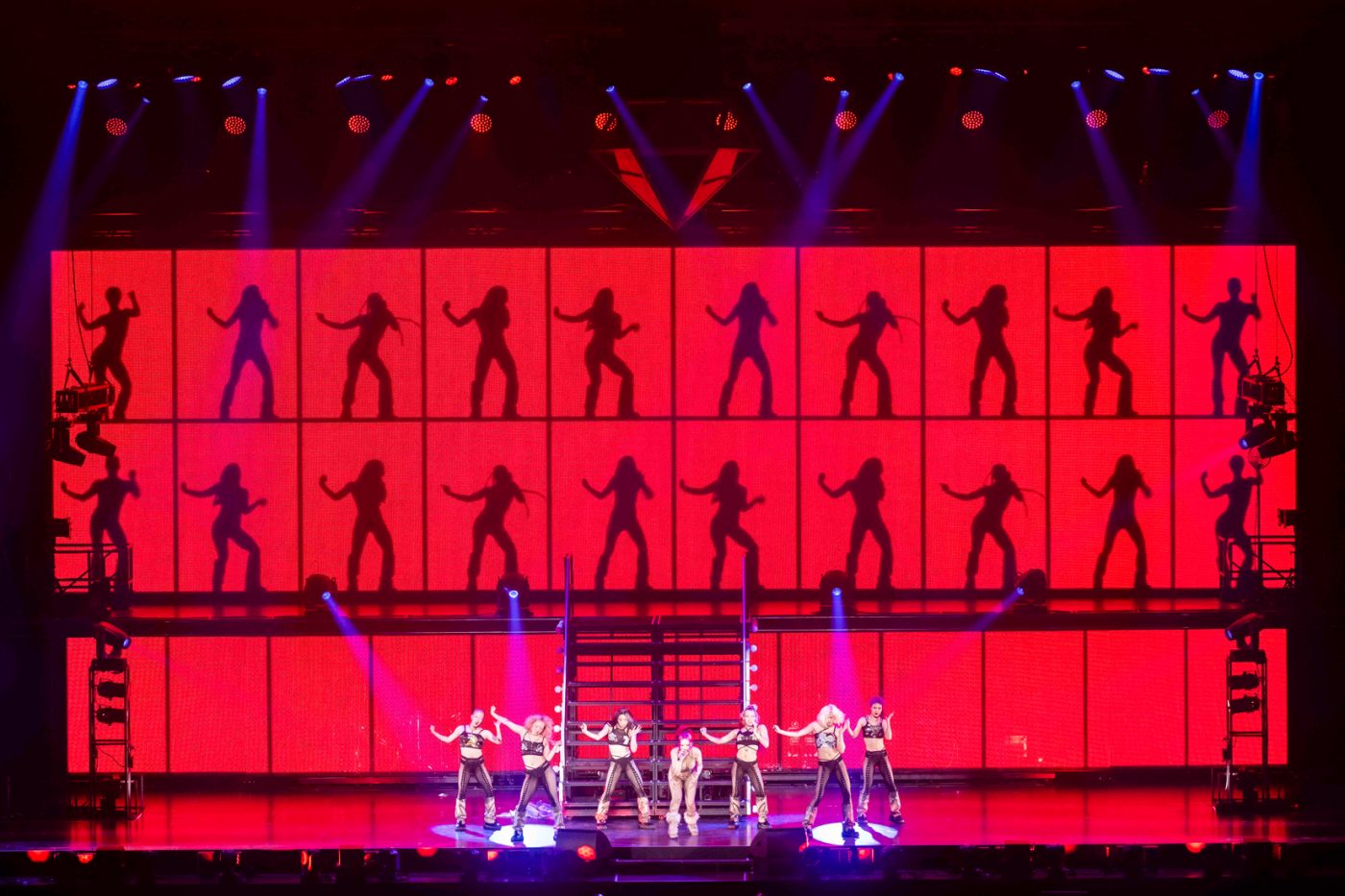 【独占写真あり】ライブレポート:ちゃんみな全国ツアー『AREA OF DIAMOND 3』。進化し続ける演出、圧巻のセミファイナルステージを振り返る - 画像一覧（2/6）