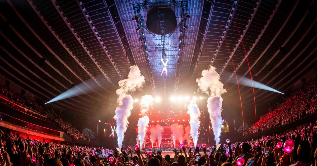 ライブ会場撮りおろしプレミアム生写真 生バンドをバックにライブステージも披露！『A3!』MANKAIカンパニーの