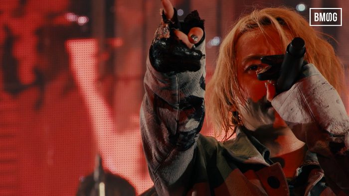 SKY-HI、自身最大規模のアリーナツアー『BOSSDOM』より「MISSION」のライブ映像公開