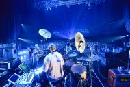 [Alexandros]、「いつか一緒に歌おうな！」。7月31日のZepp Osaka公演ライブレポート到着 - 画像一覧（1/8）