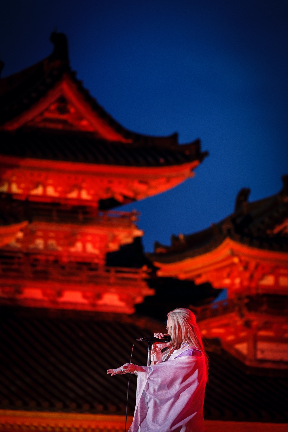 HYDE、夏の京都・平安神宮にて圧巻のオーケストラコンサートを開催 - 画像一覧（1/4）