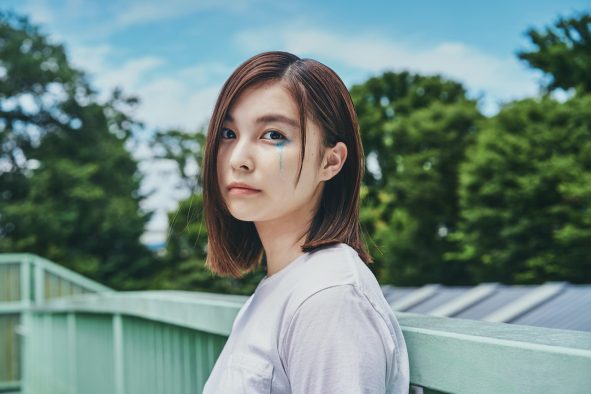 坂口有望、コロナ禍の⾏き場のない思いを綴った新曲「#ボクナツ」を配信リリース