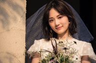 乃木坂46・山下美月、『ゼクシィ』で初ウエディングドレス姿を披露！ 理想の結婚相手は「引っ張ってくれる人」 - 画像一覧（5/5）