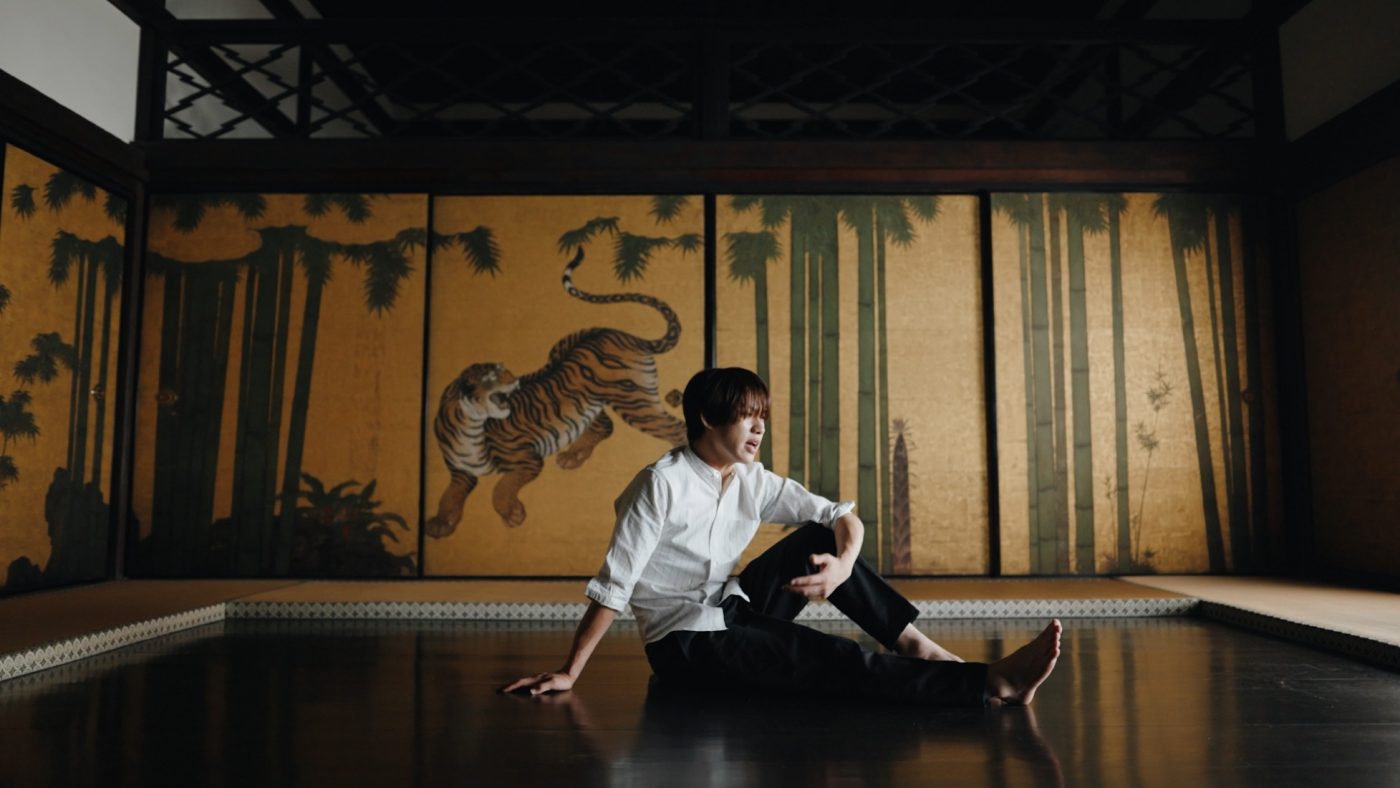 Qyoto（読み：きょうと）、京都の由緒あるお寺でロックバンドとして初のMV撮影を敢行！