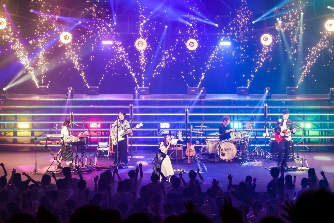 緑黄色社会 1年半ぶりの全国ツアーを完走 ライブ最高だ The First Times