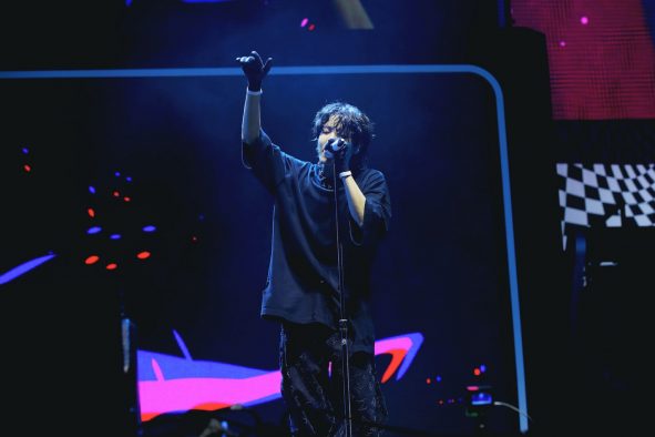 J-HOPE、米国の大規模音楽フェス『ロラパルーザ』でフィナーレを飾った最初の韓国人アーティストに