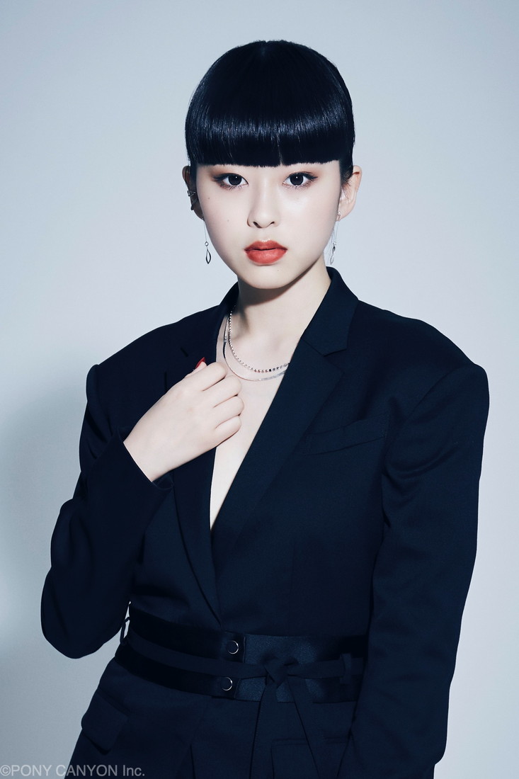 16歳の歌姫Hinano、あどけなさが残るオフショット満載の「Something To Lose」MV公開