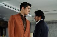 岡田准一主演映画『ヘルドッグス』より、暴力組織の美しすぎるトップ・MIYAVIの場面写真公開 - 画像一覧（1/4）