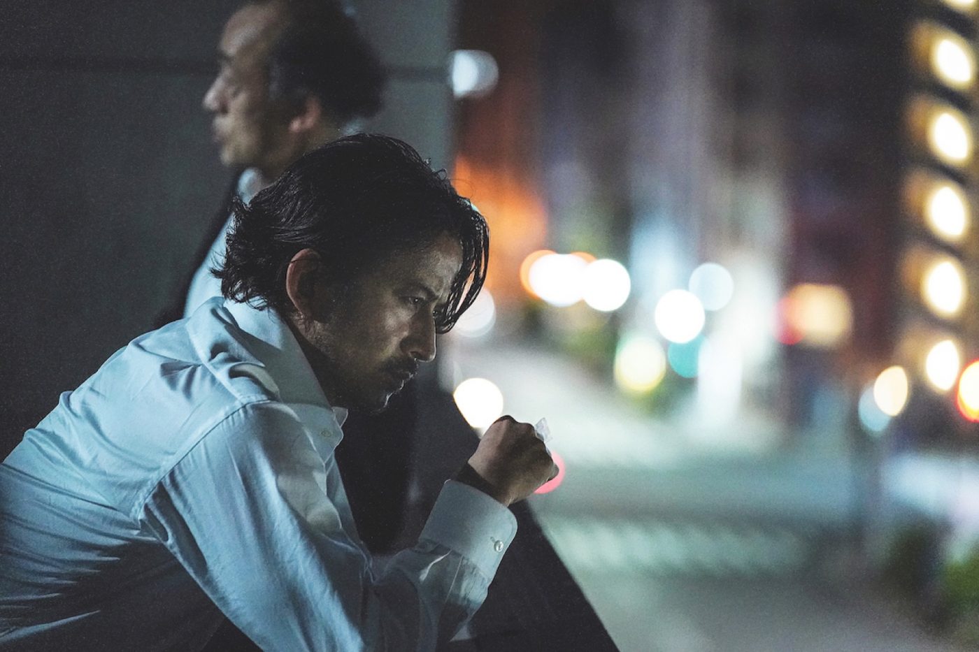 映画『ヘルドッグス』岡田准一演じる元警官・兼高の隠された過去にスポットを当てた特別映像解禁