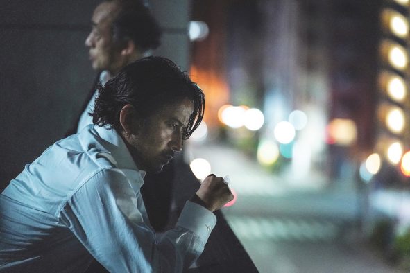 映画『ヘルドッグス』岡田准一演じる元警官・兼高の隠された過去にスポットを当てた特別映像解禁