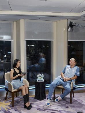 BLACKPINK・JISOO、マンCのアーリング・ハーランドとのトークセッションが実現