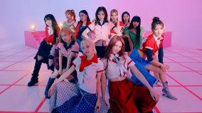 Girls²×iScreamコラボ曲「Rock Steady」MV公開！「見所は、アウトロ部分の11人でのユニゾンダンス」（Girls² 鶴屋美咲）