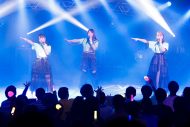 【ライブレポート】TrySail、2年ぶりの全国ツアー『SuperBloom』が開幕！ 武蔵野の森総合スポーツプラザ公演のBD化も決定 - 画像一覧（1/4）