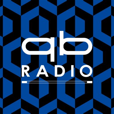 女王蜂WEBラジオ「qbラジオ」がスタート！ オフィシャルYouTubeチャンネルとポッドキャストで不定期配信