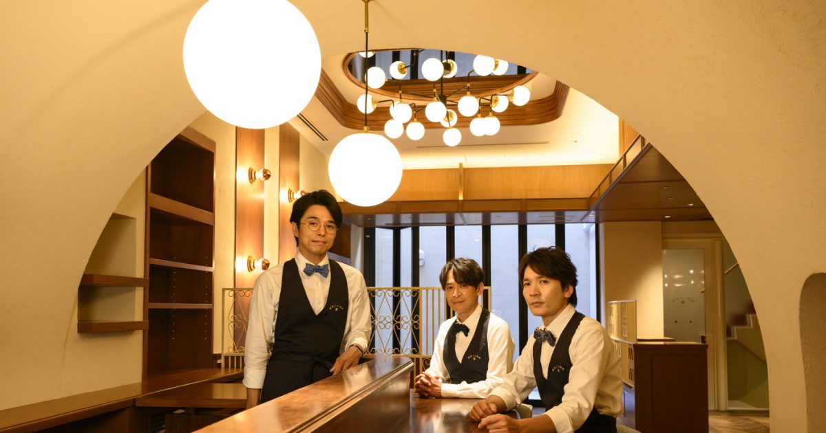 20th Century（坂本昌行、長野博、井ノ原快彦）が、喫茶店「喫茶二十