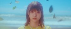 乃木坂46冨里奈央がセンターを務める5期生新曲「考えないようにする」MV公開 - 画像一覧（1/8）