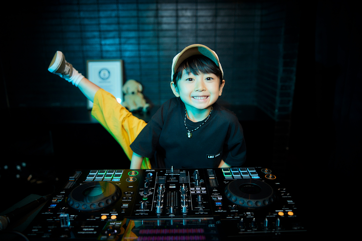 【ライブレポート】小学1年生！ DJ RINOKA、最年少クラブDJ（女性）のギネス世界記録認定後初のワンマンライブで圧巻のパフォーマンス - 画像一覧（9/9）