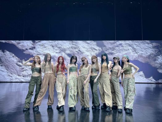 NiziU、1st EP『RISE UP』収録曲「BELIEVE」ダンスパフォーマンスビデオ公開