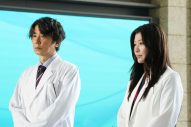 岩田剛典主演ドラマ『DOCTOR PRICE』第5話今夜放送！復讐心に燃える鳴木が倉持に迫る - 画像一覧（13/17）