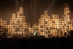 スピッツ、最新ツアー映像の劇場＆オンライン上映が決定！ 本日のツアーファイナルで発表