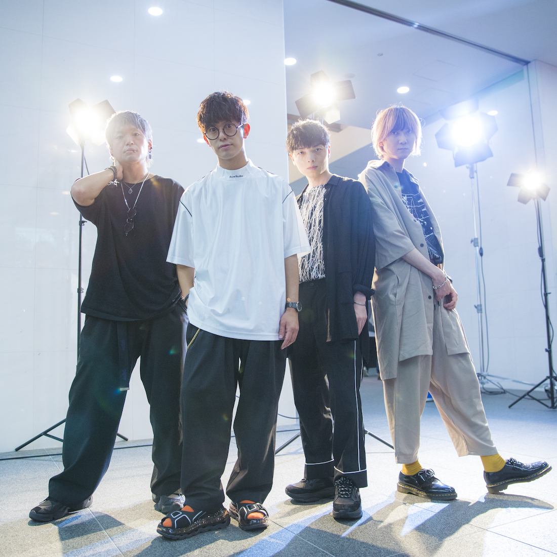 BLUE ENCOUNTの新境地。誰もが心の中に飼うバケモノとは？ 疾走感とともに炙り出した新作 - 画像一覧（1/12）