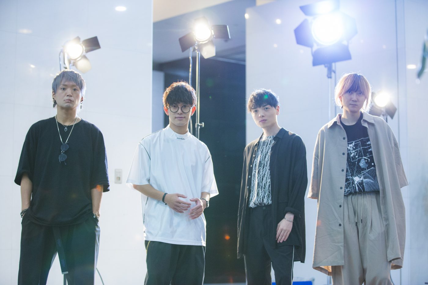 BLUE ENCOUNTの新境地。誰もが心の中に飼うバケモノとは？ 疾走感とともに炙り出した新作 - 画像一覧（2/12）