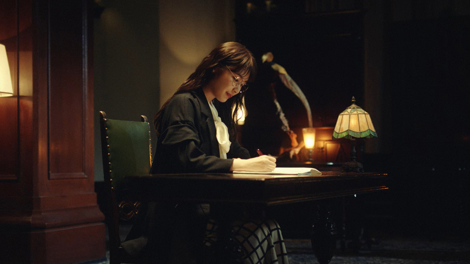 モチーフはシンデレラ！ 乃木坂46、28thシングル「君に叱られた」MV公開 - 画像一覧（2/6）