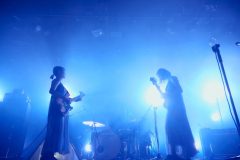 羊文学、チケットソールドアウトのツアーの東京公演の模様を生配信