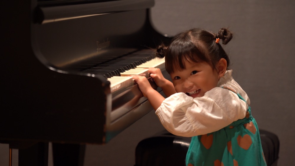 ザブーン！ 3歳の歌姫・ののちゃんが、ヒップホップ調のオリジナルCMソングに挑戦 - 画像一覧（2/7）