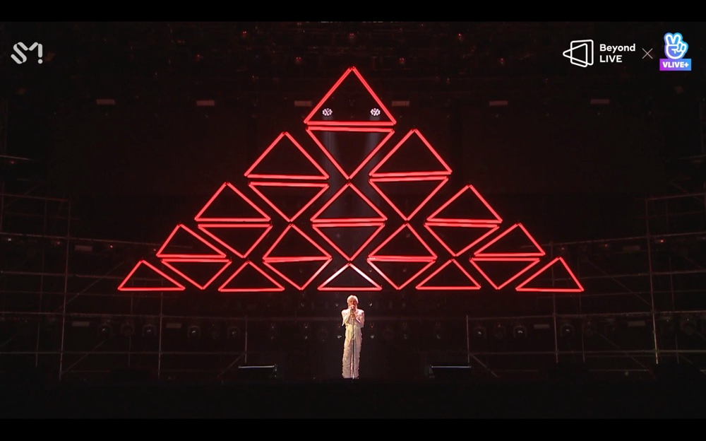 SHINee・キー、『Beyond LIVE』ソロコンサート大盛況！ 1stミニアルバムの収録曲のステージを初披露 - 画像一覧（4/10）