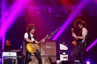 B’z、ミスチル＆GLAYとの初共演が実現した『B’z presents UNITE #01』全公演終了！ - 画像一覧（9/10）