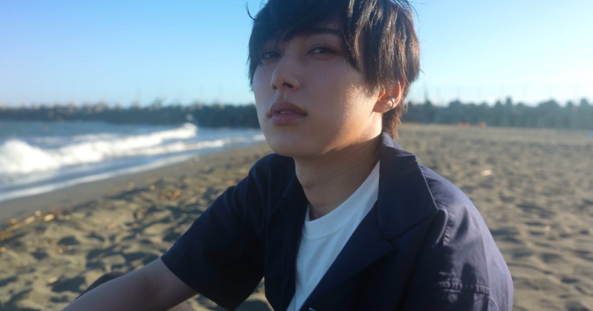 INI・尾崎匠海、『華大さんと千鳥くん』で芸人考案のキスシーンを熱演