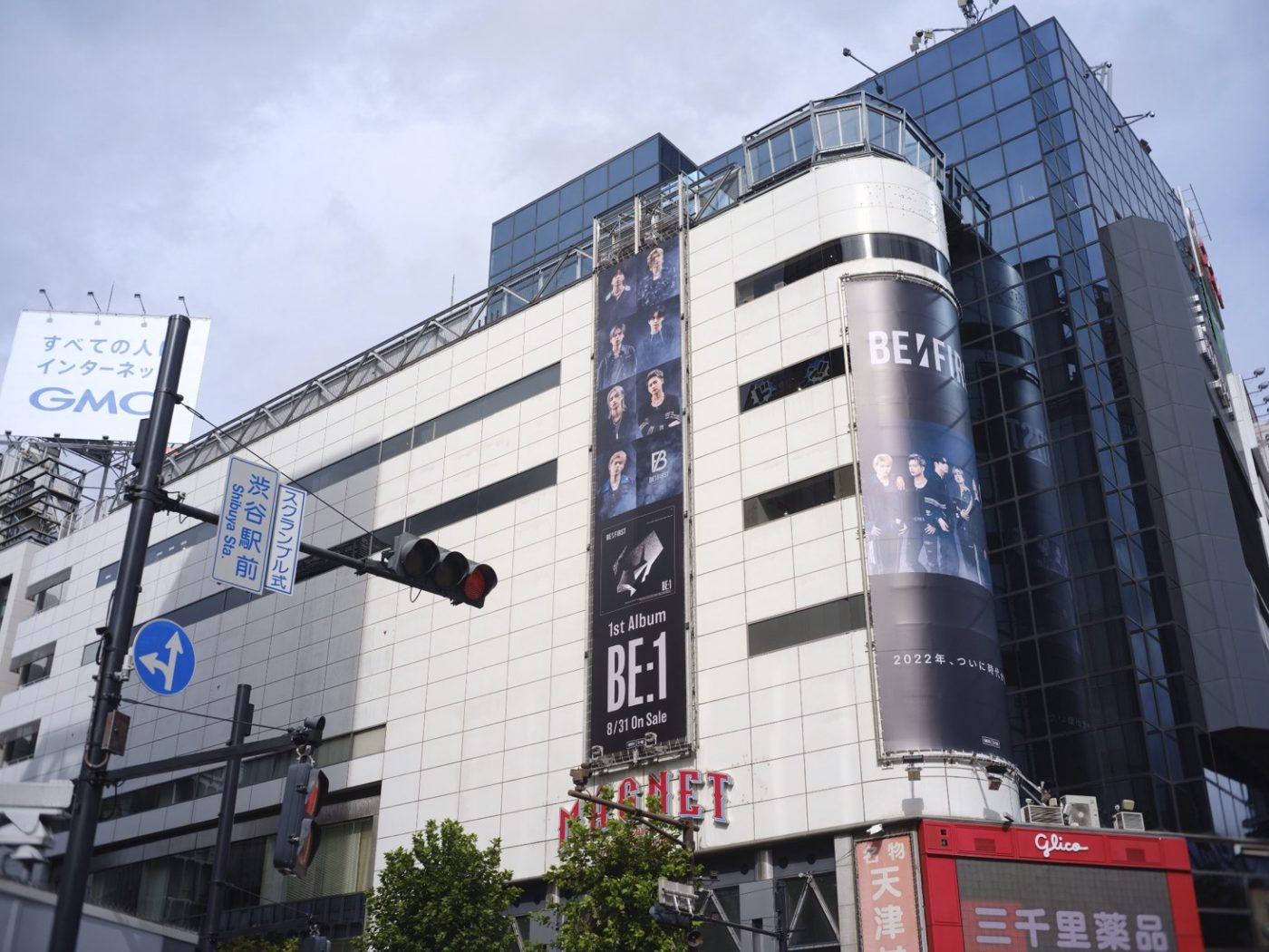 BE:FIRST、全国5都市に1stアルバム『BE:1』の特大ビジュアルが登場