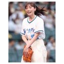 福原遥、真剣な表情で投球する瞬間＆笑顔ショット公開！「夢のような時間を過ごさせて頂きました」 - 画像一覧（3/4）