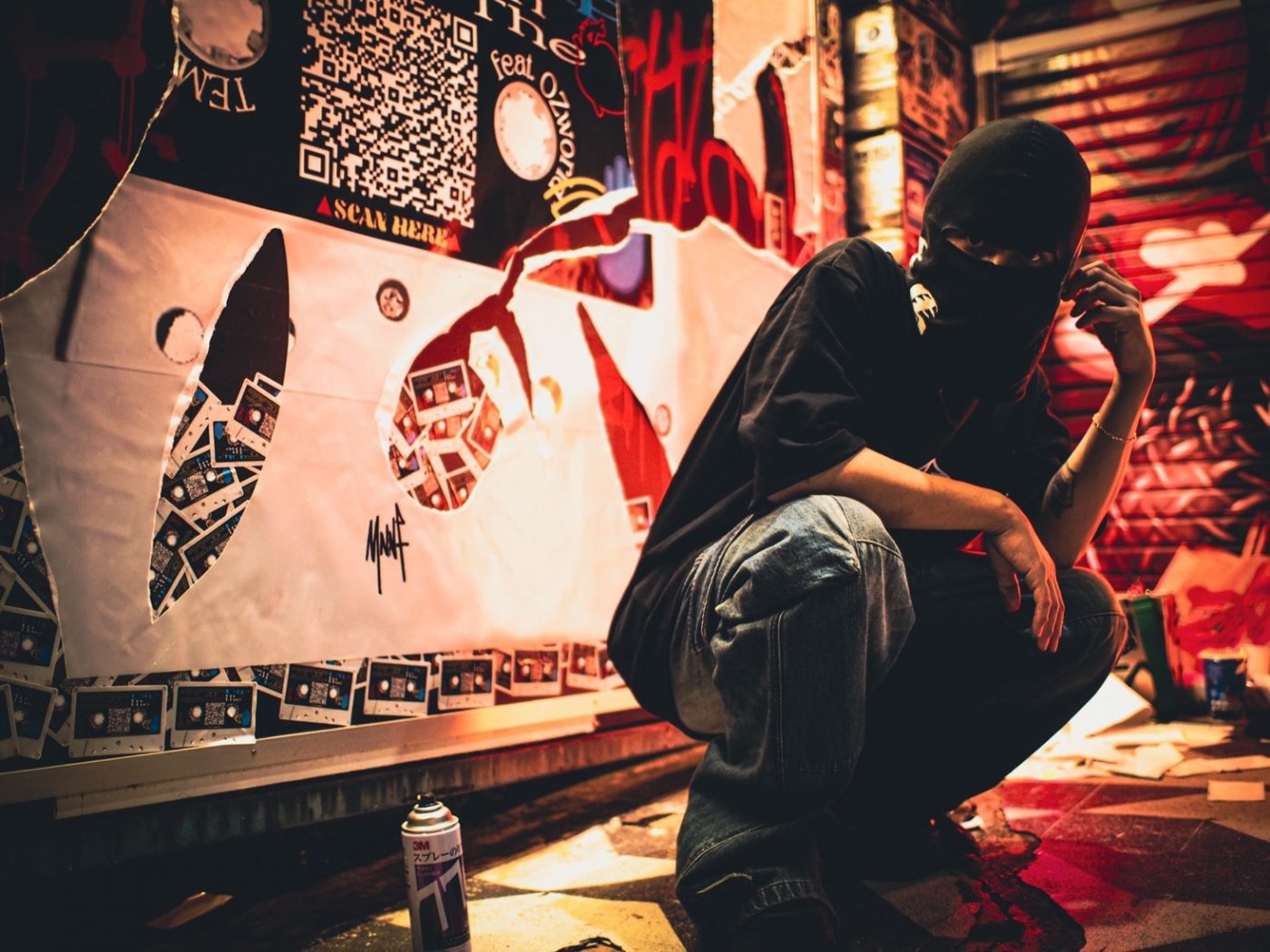 覆面ラッパーのTEMBAが、渋谷Manhattan Recordsにて巨大看板アートを制作 - 画像一覧（8/8）